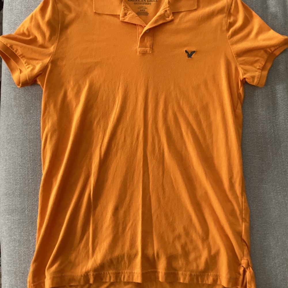 American Eagle short sleeve shirts for men
